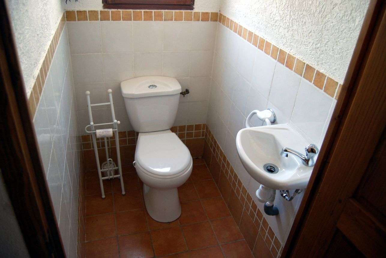 Les toilettes du mas cévenol